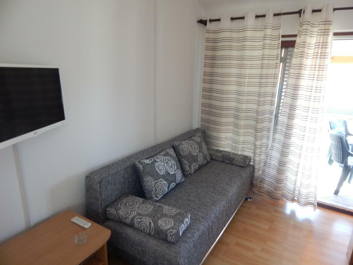 Apartman Duje 돈제페트레케인 외부 사진