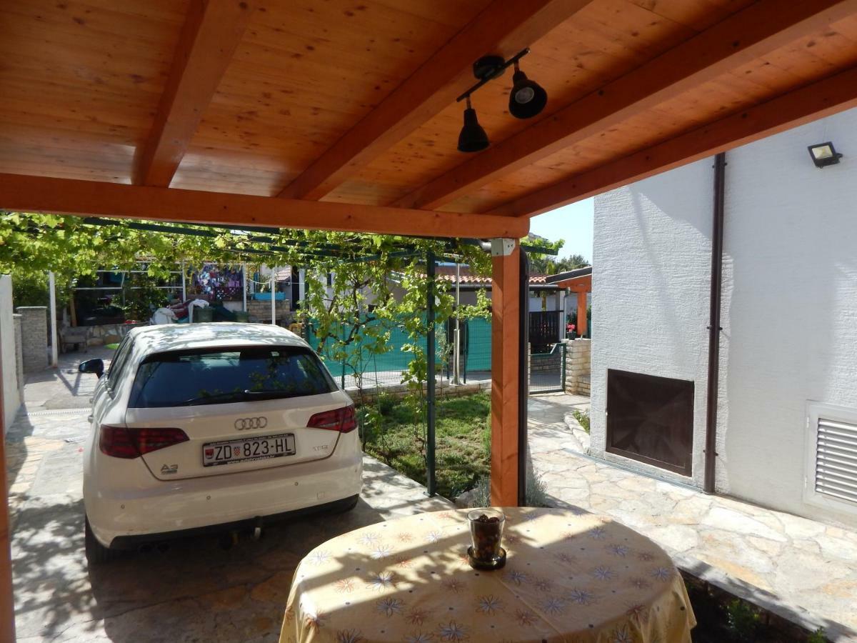Apartman Duje 돈제페트레케인 외부 사진